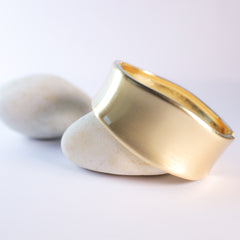 Aurum Veil Wave Bracelet