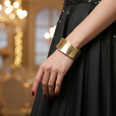 Aurum Veil Wave Bracelet